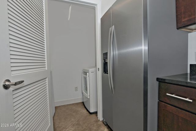 945 E PLAYA DEL NORTE Drive 2003, Tempe, AZ 85288