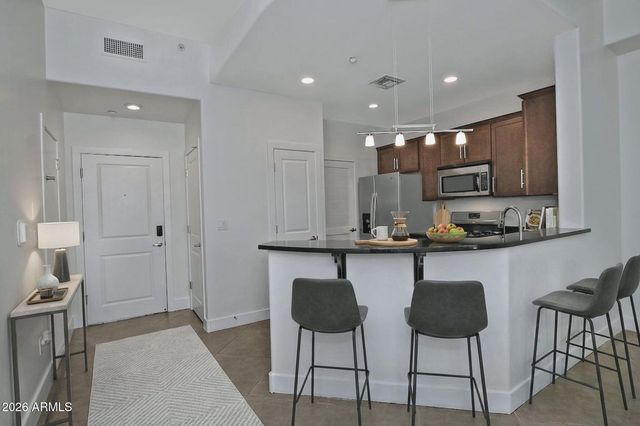 945 E PLAYA DEL NORTE Drive 2003, Tempe, AZ 85288