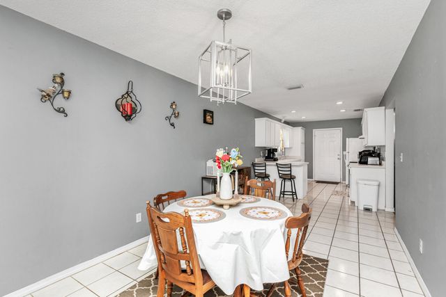 16 Cactus Road, Mary Esther, FL 32569