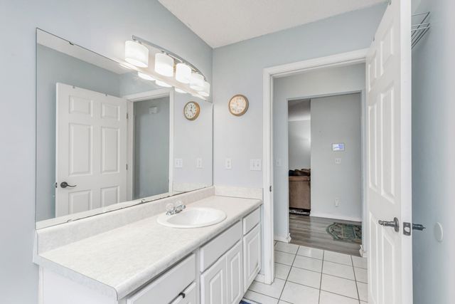 16 Cactus Road, Mary Esther, FL 32569
