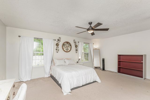 16 Cactus Road, Mary Esther, FL 32569
