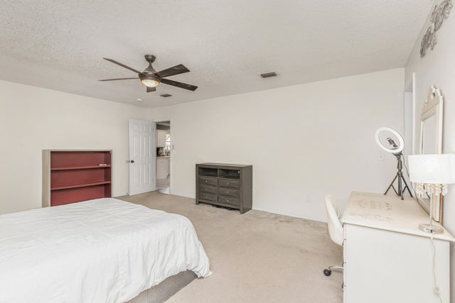 16 Cactus Road, Mary Esther, FL 32569