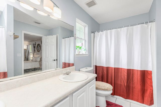 16 Cactus Road, Mary Esther, FL 32569