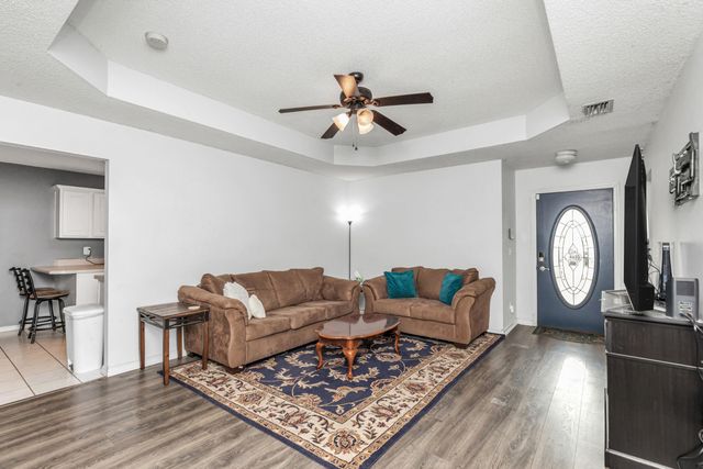 16 Cactus Road, Mary Esther, FL 32569