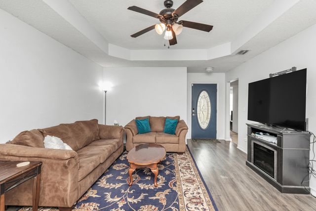 16 Cactus Road, Mary Esther, FL 32569