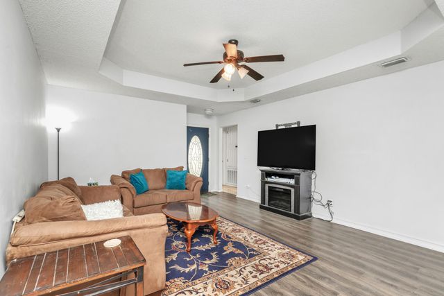 16 Cactus Road, Mary Esther, FL 32569