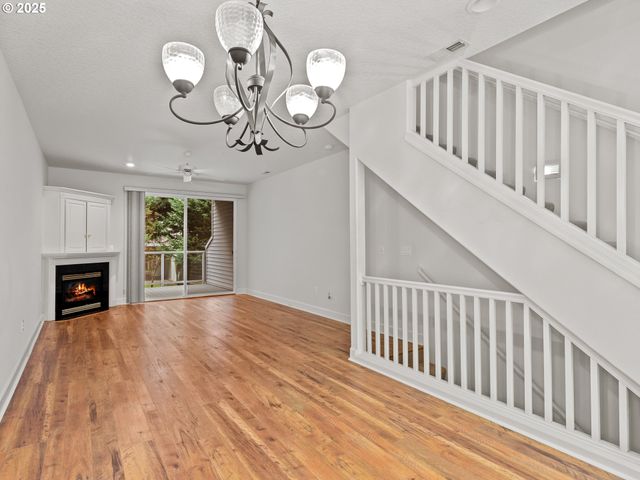 8721 Ne 17TH St, Vancouver, WA 98664