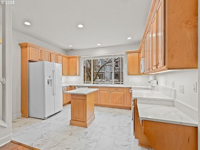 8721 Ne 17TH St, Vancouver, WA 98664