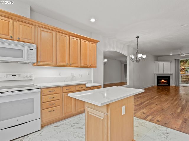 8721 Ne 17TH St, Vancouver, WA 98664