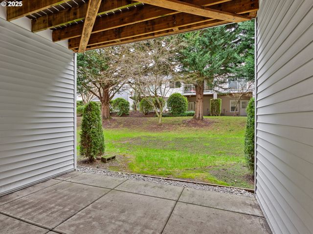 8721 Ne 17TH St, Vancouver, WA 98664