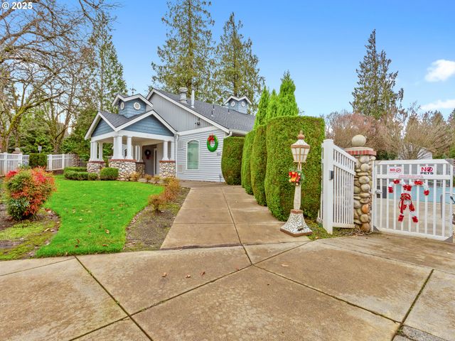 8721 Ne 17TH St, Vancouver, WA 98664