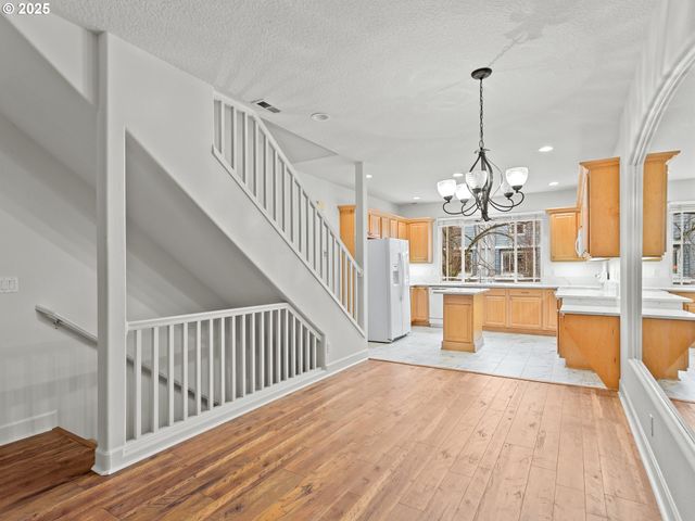 8721 Ne 17TH St, Vancouver, WA 98664