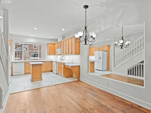 8721 Ne 17TH St, Vancouver, WA 98664