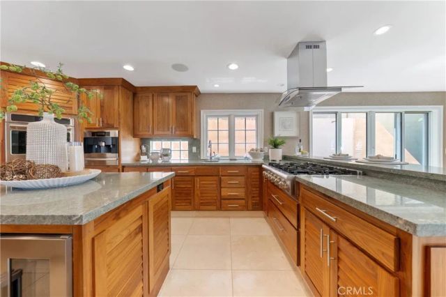 701 Bayside Drive, Newport Beach, CA 92660