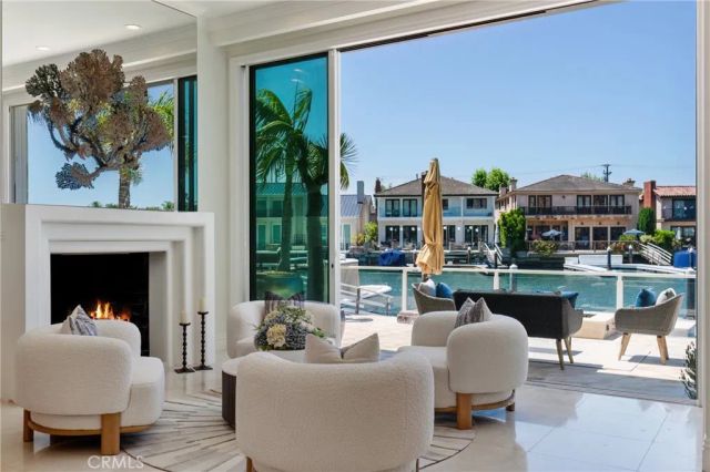 701 Bayside Drive, Newport Beach, CA 92660