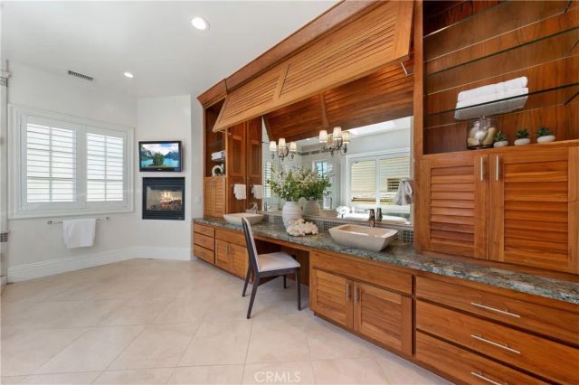 701 Bayside Drive, Newport Beach, CA 92660
