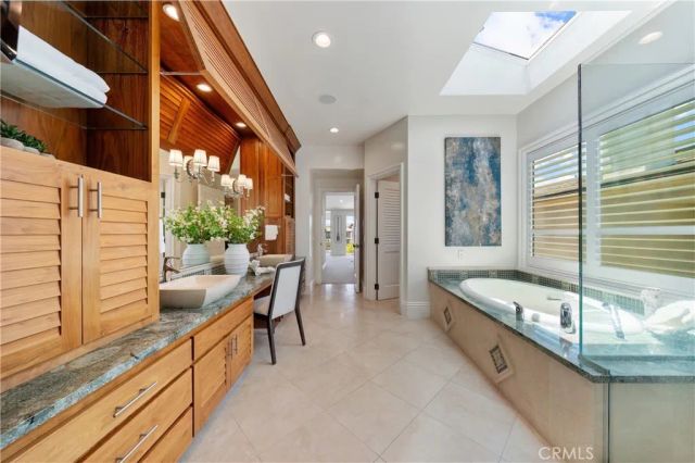 701 Bayside Drive, Newport Beach, CA 92660