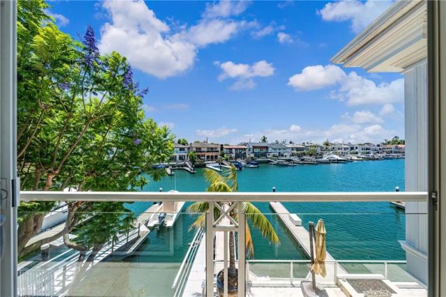 701 Bayside Drive, Newport Beach, CA 92660