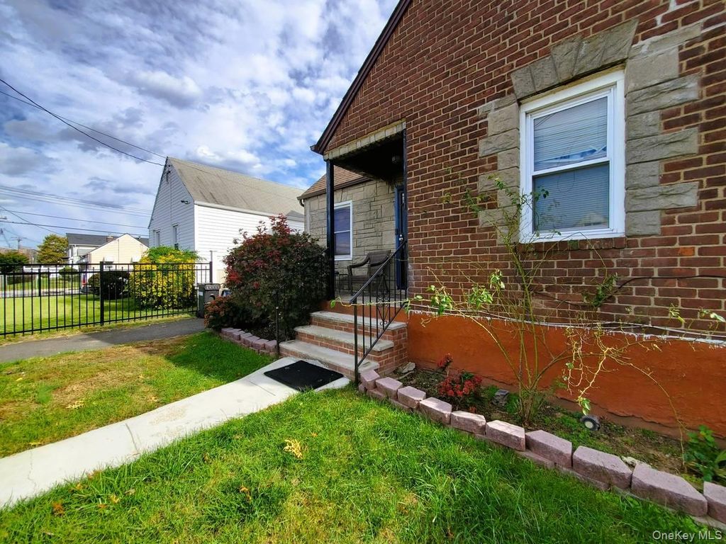 15316 132nd Avenue, Springfield Gardens, NY 11434 — photo 3