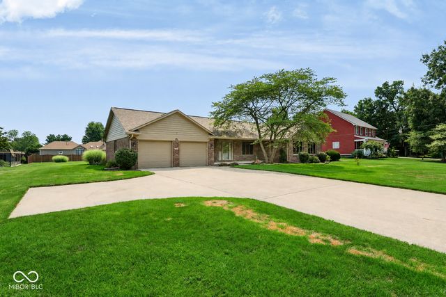 3603 Lakewood Drive, Greenfield, IN 46140