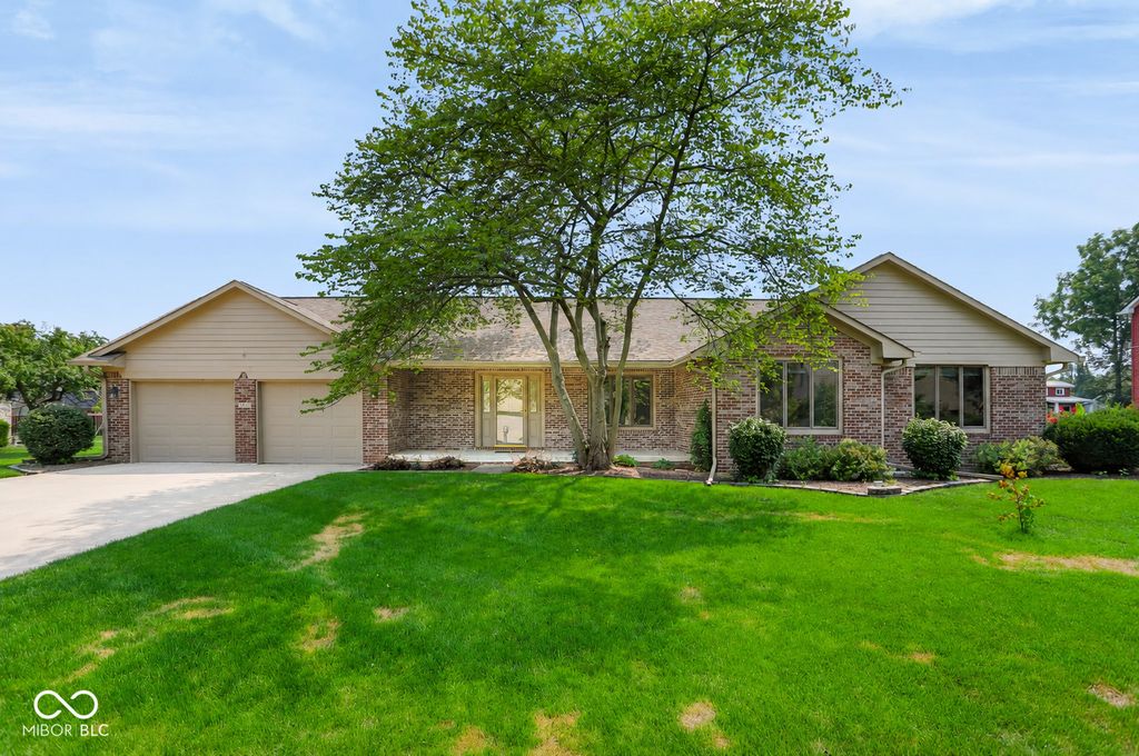 3603 Lakewood Drive, Greenfield, IN 46140