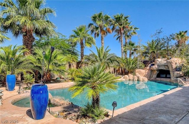 563 Moon Chase Street, Las Vegas, NV 89110