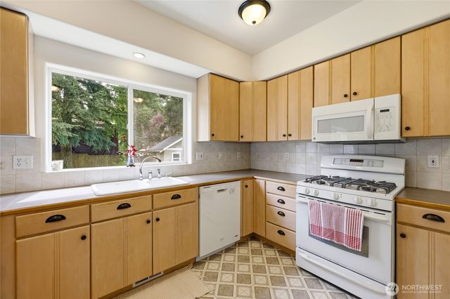379 NW Mosher Canyon Road, Bremerton, WA 98311