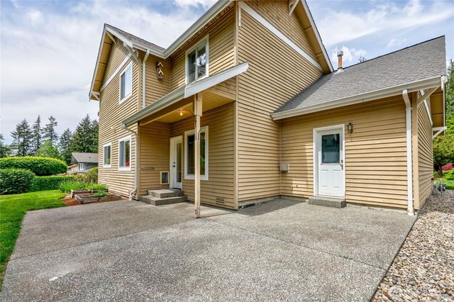 379 NW Mosher Canyon Road, Bremerton, WA 98311
