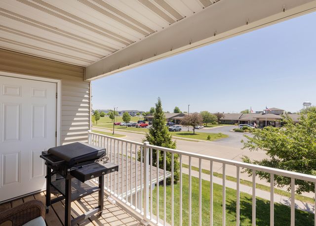 240 E Franklin Street 204, Eldridge, IA 52748
