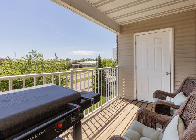 240 E Franklin Street 204, Eldridge, IA 52748