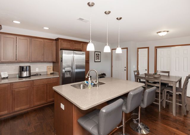 240 E Franklin Street 204, Eldridge, IA 52748