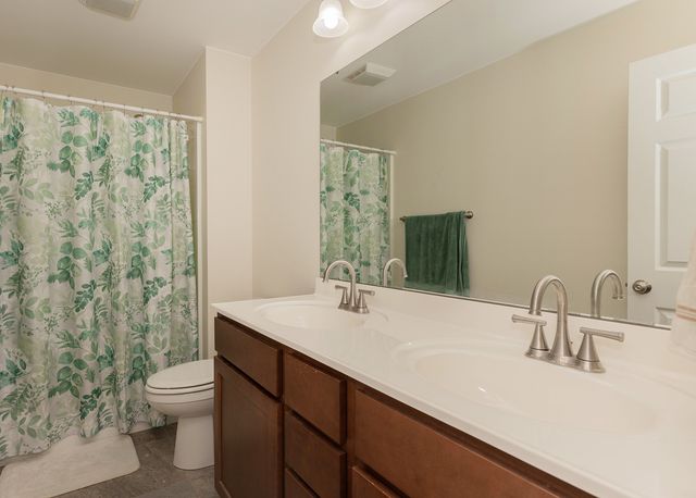 240 E Franklin Street 204, Eldridge, IA 52748
