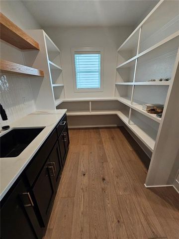 11245 S Sunray Drive, Olathe, KS 66061