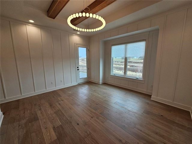 11245 S Sunray Drive, Olathe, KS 66061