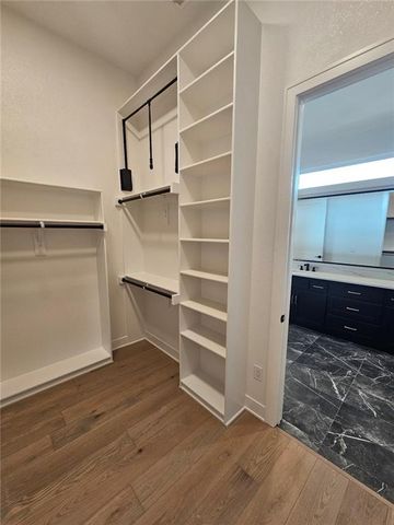 11245 S Sunray Drive, Olathe, KS 66061