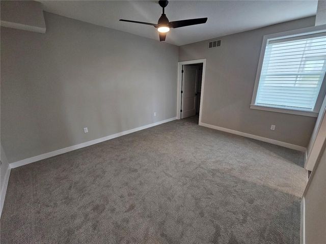 11245 S Sunray Drive, Olathe, KS 66061