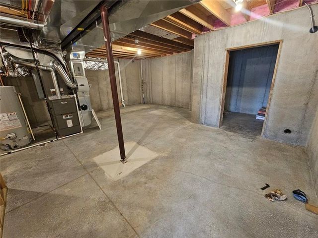 11245 S Sunray Drive, Olathe, KS 66061