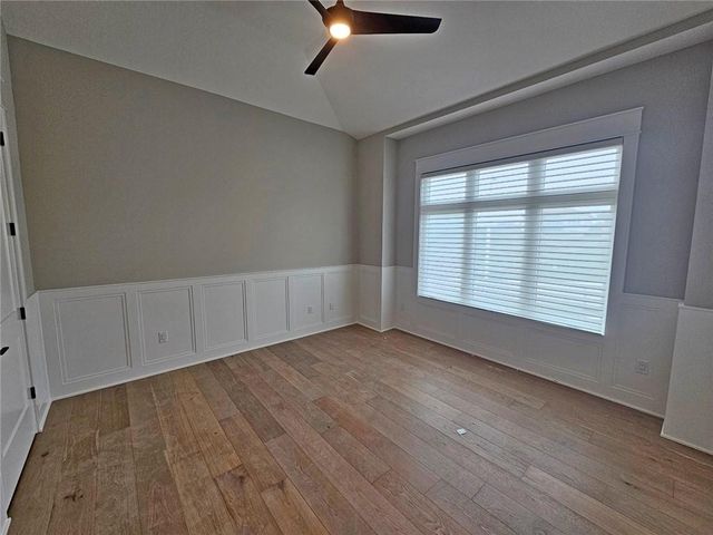 11245 S Sunray Drive, Olathe, KS 66061