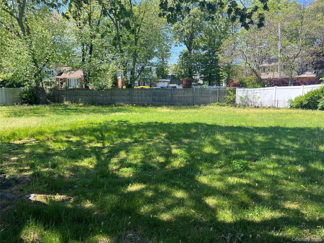 497 Maryann Lane, West Hempstead, NY 11552