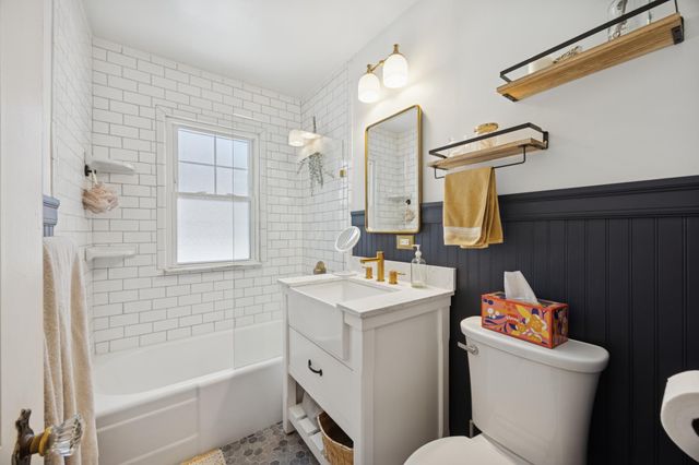 3326 Chowen Avenue N, Robbinsdale, MN 55422