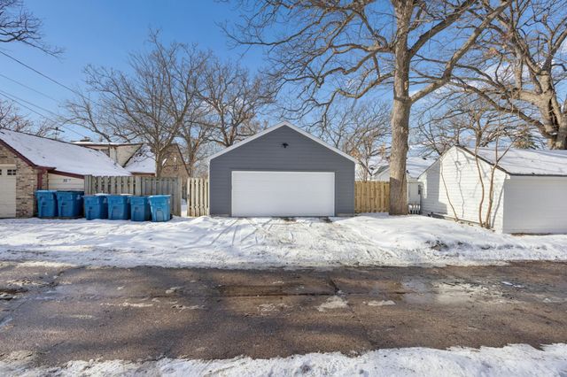 3326 Chowen Avenue N, Robbinsdale, MN 55422