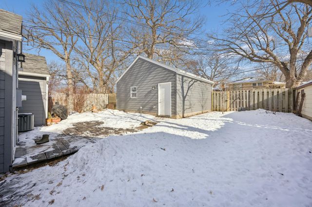 3326 Chowen Avenue N, Robbinsdale, MN 55422