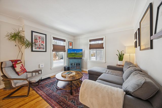 3326 Chowen Avenue N, Robbinsdale, MN 55422