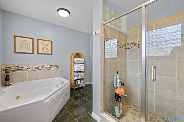 400 Crescent Drive SW, Hartselle, AL 35640