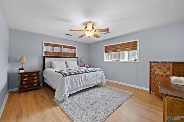 400 Crescent Drive SW, Hartselle, AL 35640