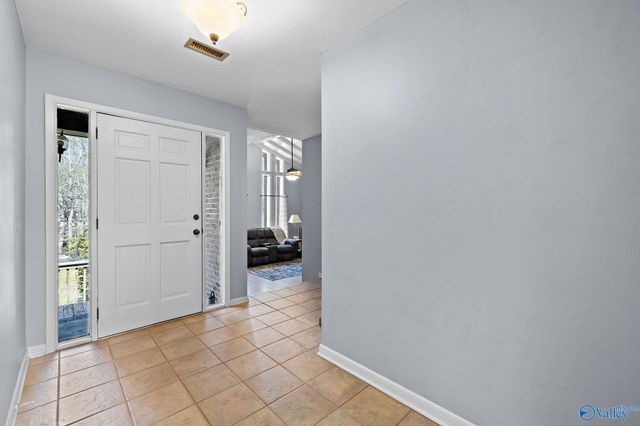 400 Crescent Drive SW, Hartselle, AL 35640