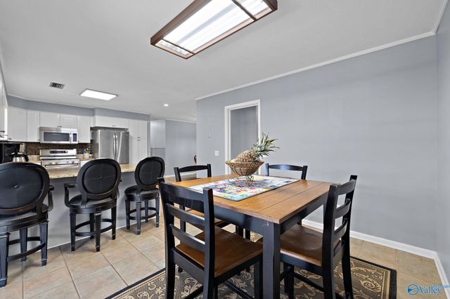 400 Crescent Drive SW, Hartselle, AL 35640