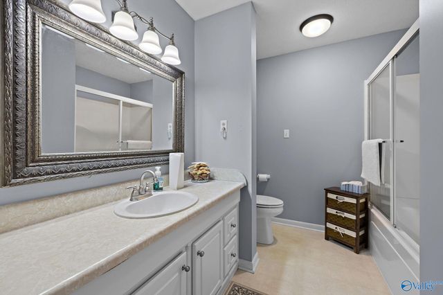 400 Crescent Drive SW, Hartselle, AL 35640