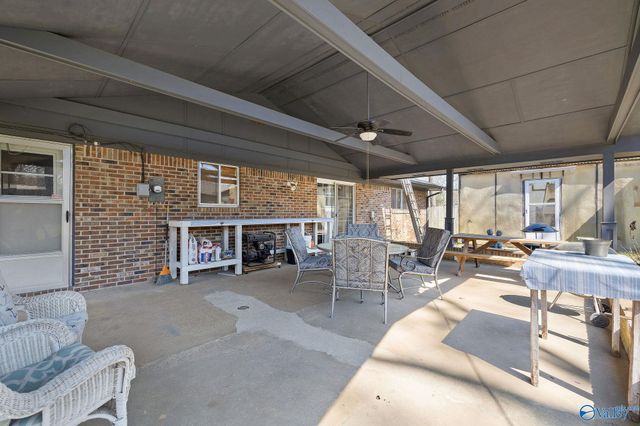 400 Crescent Drive SW, Hartselle, AL 35640