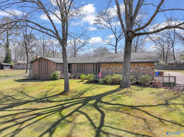 400 Crescent Drive SW, Hartselle, AL 35640